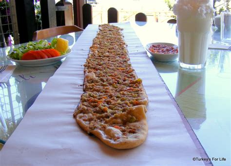 Taking my Family to Eat Turkish Street Food  Konya Etli Ekmek  Cappadocia Balloon